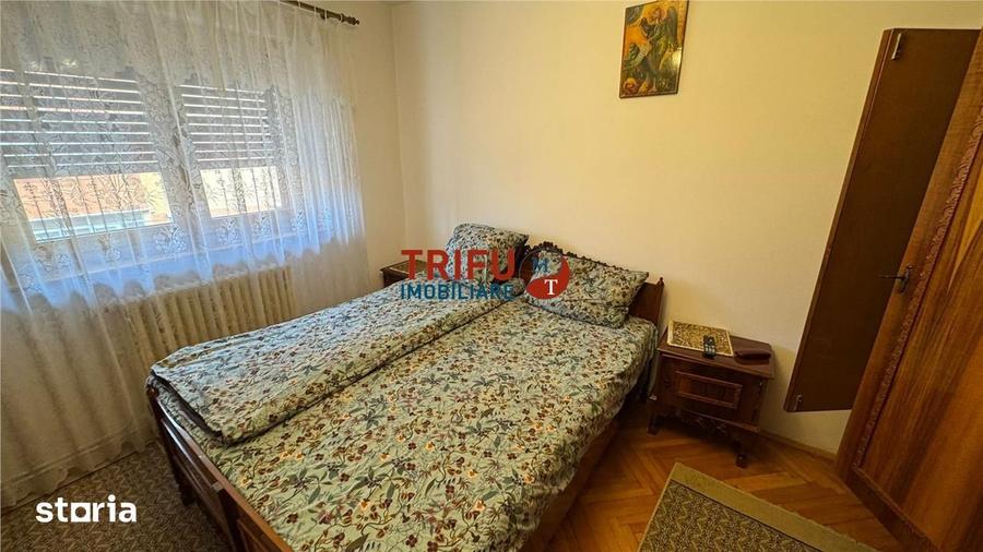Apartament cu 3 camere semidecomandat în Cetate