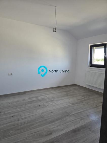 Casă individuală cu 4 camere cu Canalizare în Domnești