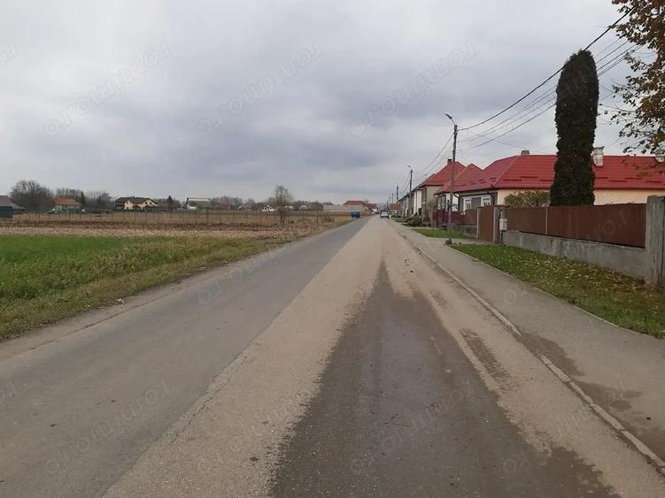 Teren de 2325 mp, în Central