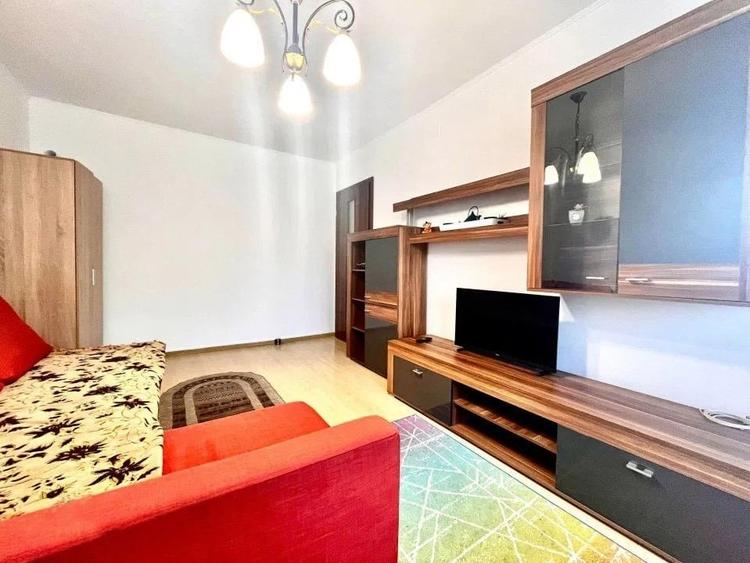 Apartament cu 3 camere decomandat, mobilat în Dristor