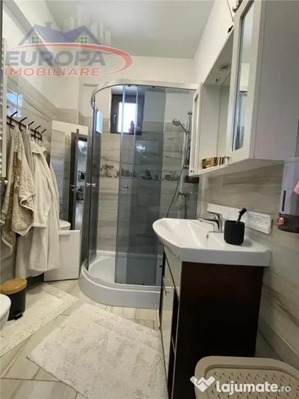 Apartament cu 2 camere decomandat în C5