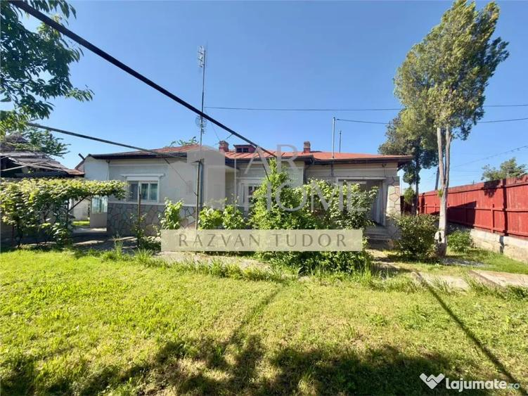 Casă cu 4 camere cu Teren 1681 Mp în Boldești
