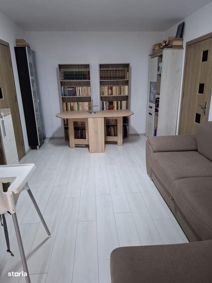 Apartament cu 2 camere semidecomandat în Micro 6