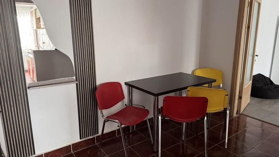 Apartament cu 2 camere decomandat în Ostroveni