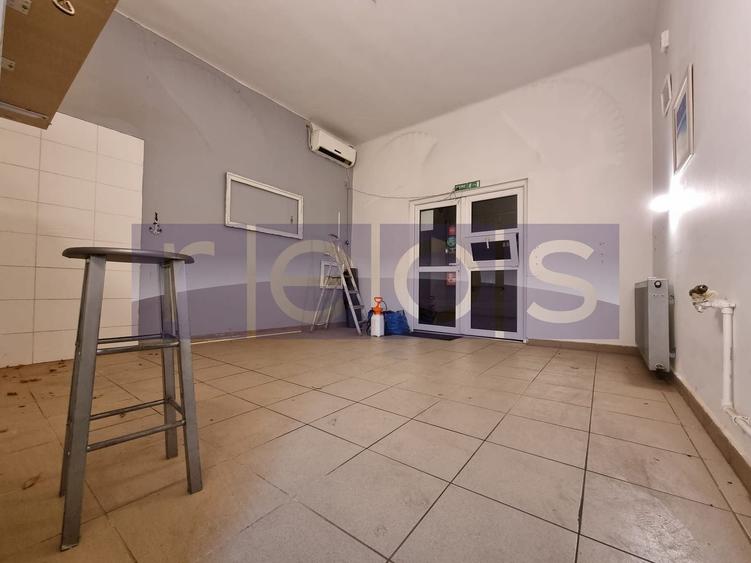Casă cu 9 camere cu Canalizare în Unirii