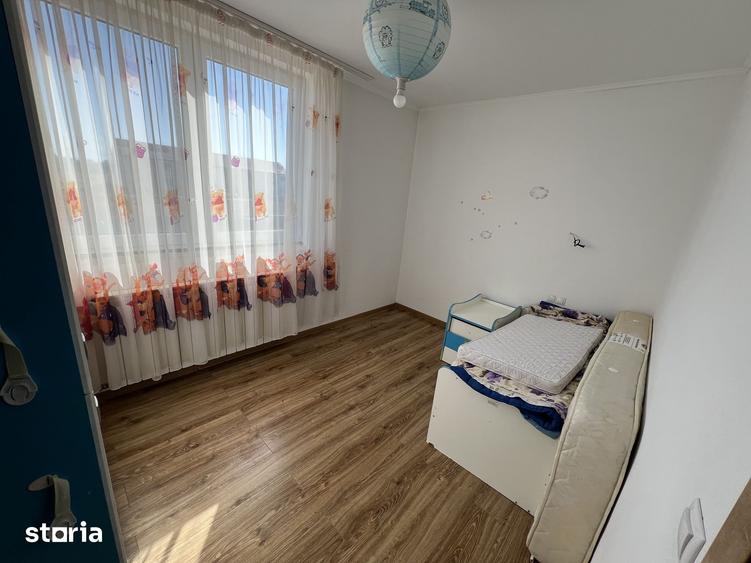 Casă cu 4 camere decomandat cu Teren 250 Mp în Țiglari