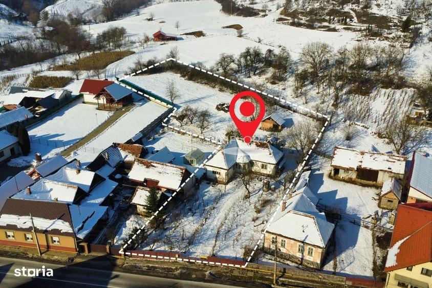 Casă cu 3 camere în Criș