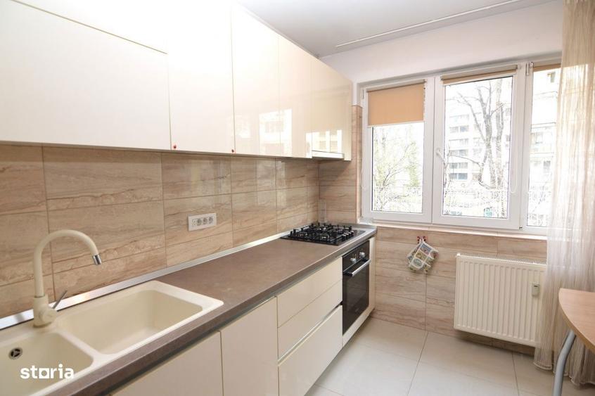 Apartament cu 3 camere decomandat, mobilat în Dristor
