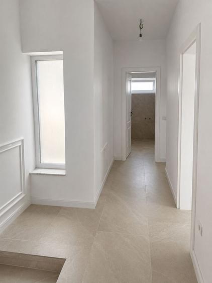 Duplex cu 5 camere cu Canalizare în Ghiroda