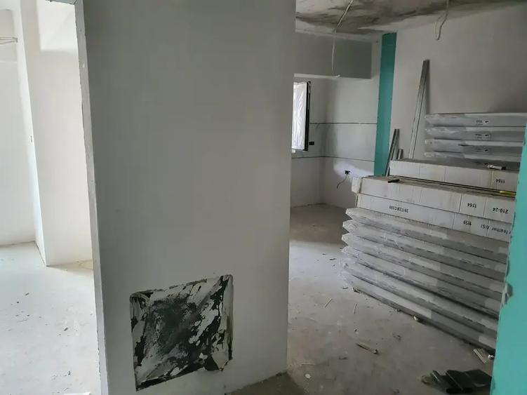 Apartament cu 2 camere decomandat în 23 August (Cațelul)