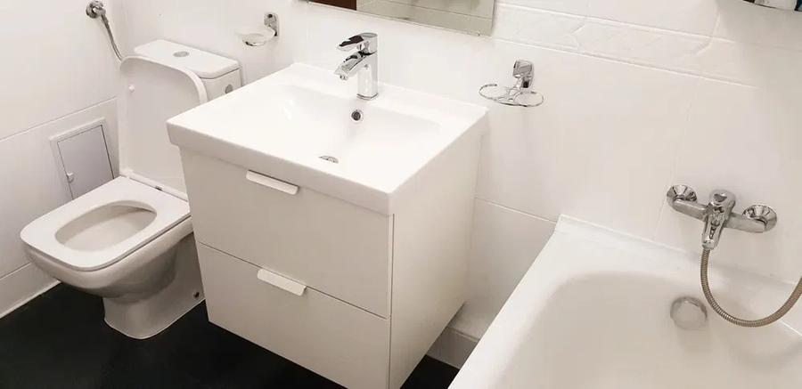 Apartament cu 2 camere semidecomandat, mobilat în Panduri