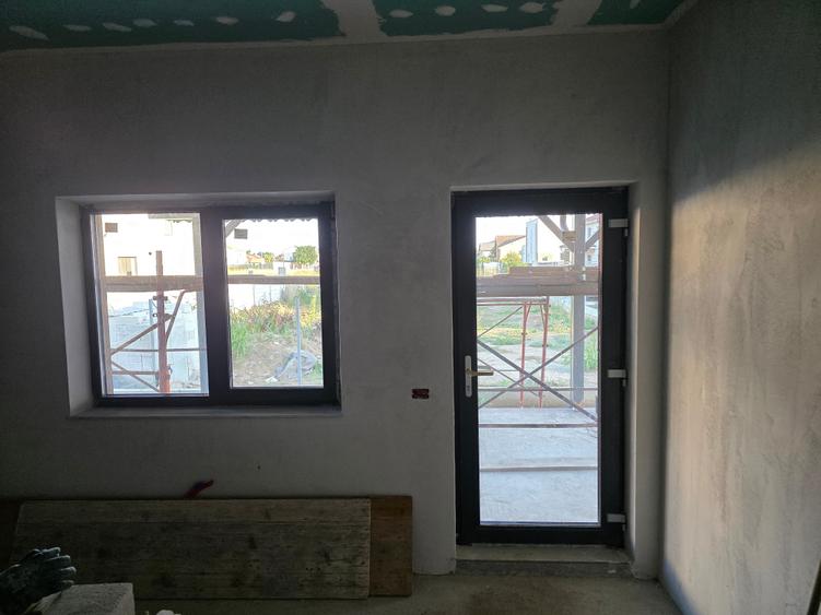 Casă individuală cu 4 camere cu Canalizare în Cumpăna