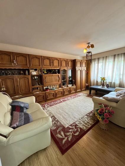 APARTAMENT 4 CAMERE | DECOMANDAT | ETAJ 1 | ZONA CENTRALA | BOXA - 12