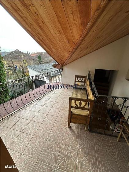 Casă cu 4 camere cu Teren 1000 Mp în Titulescu