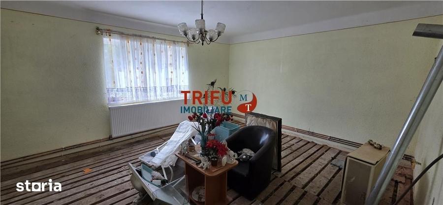 Casă cu 2 camere cu Teren 1162 Mp în Central