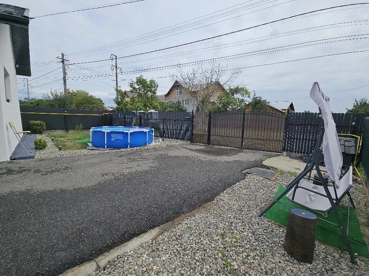 Casă cu Teren 800 Mp în Păulești