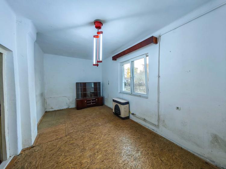 Casă cu 3 camere în Central