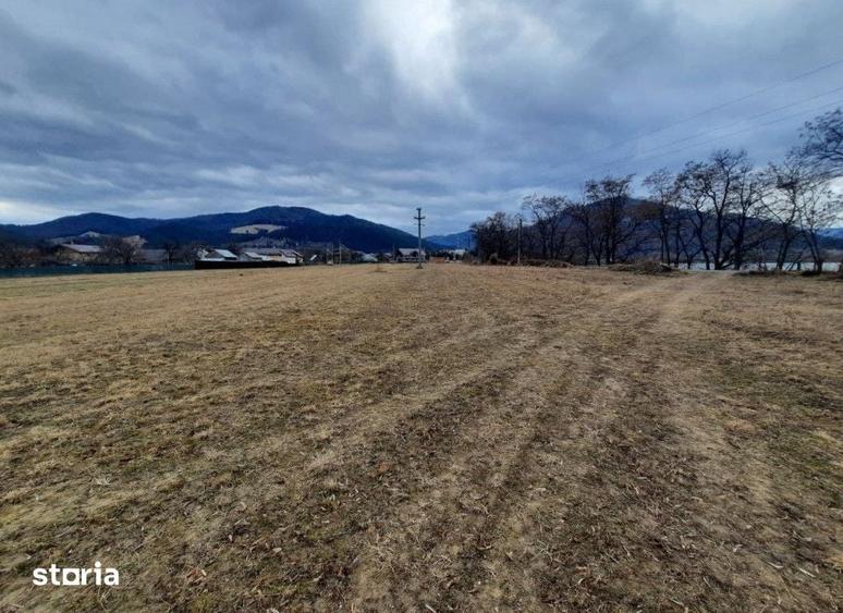 Teren de 2045 mp, în Central