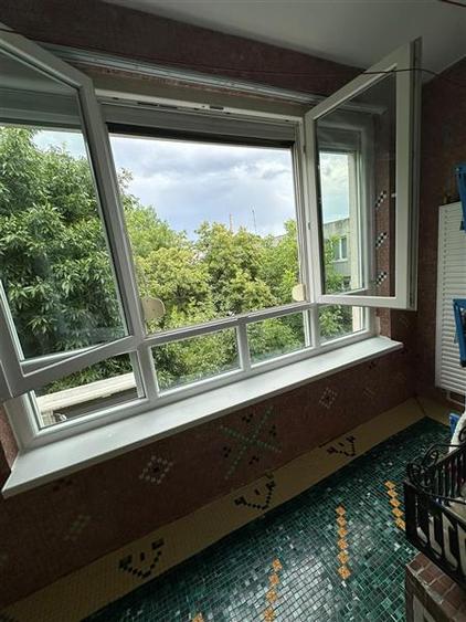 Apartament cu 3 camere decomandat, mobilat în Berceni
