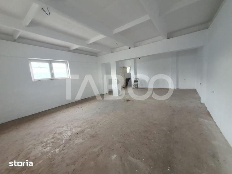 Spațiu comercial, de 100 mp, în Central