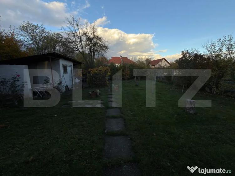 Casă cu 7 camere cu Teren 776 Mp în Păulești