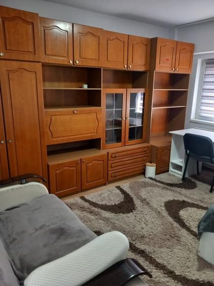 Garsonieră decomandată în Central