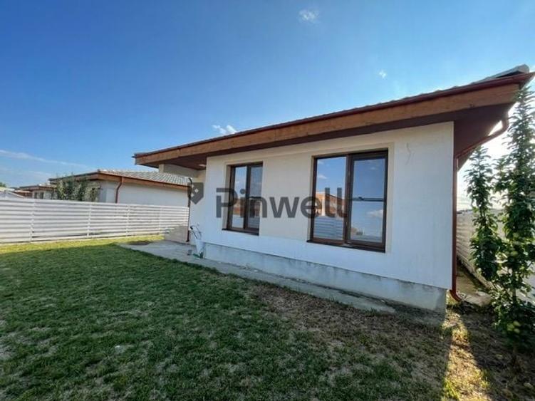 Casă individuală cu 4 camere cu Teren 300 Mp în Tunari