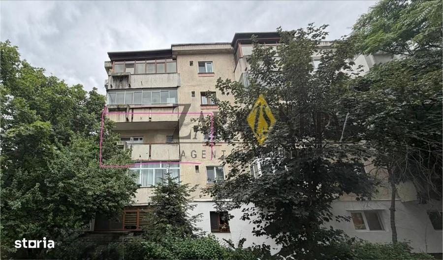 De vanzare apartament 3 camere,2 bai, decomandat - 1