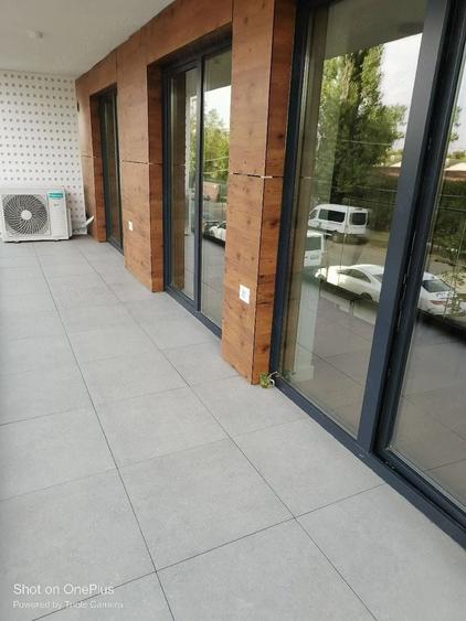 Apartament cu 3 camere decomandat în Băneasa