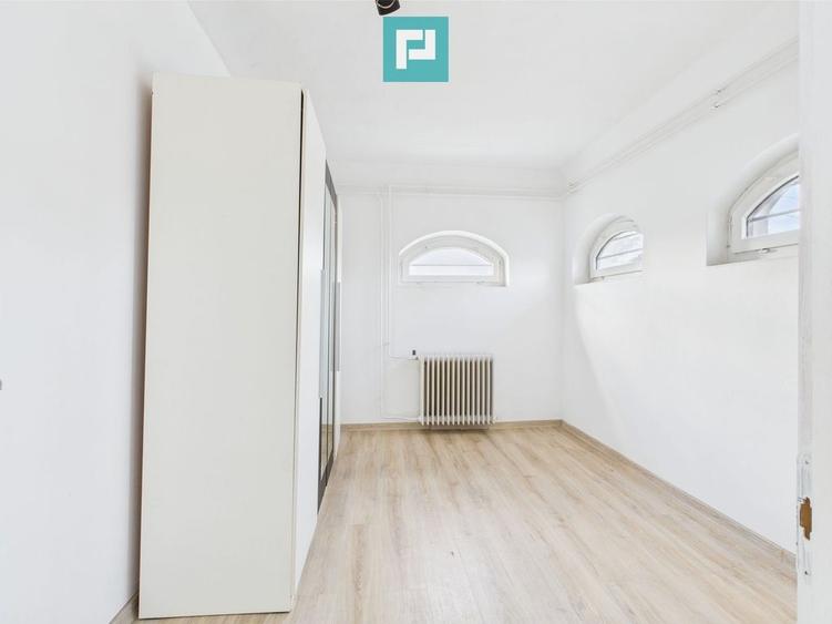 Casa cu 3 camere pentru investi?ii in Battonya - 4