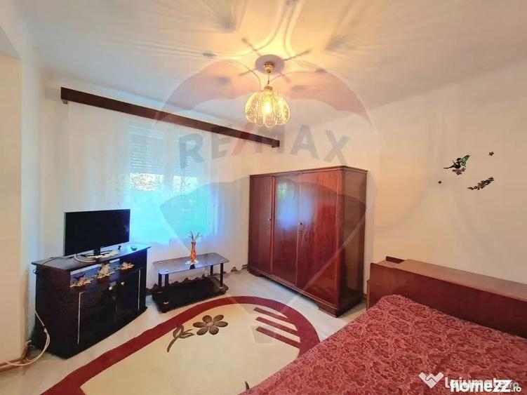 Apartament cu 2 camere decomandat în Podgoria