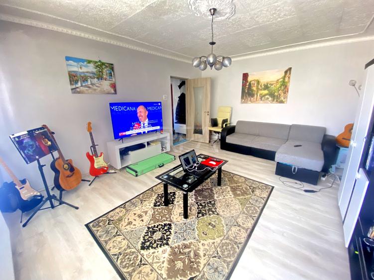 Apartament cu 3 camere decomandat, mobilat în Rahova