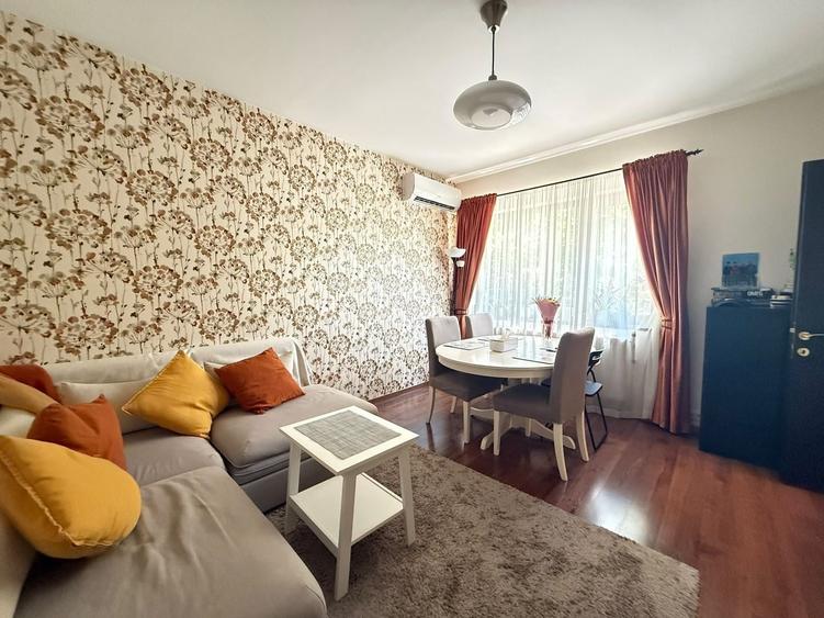 Casă individuală cu 5 camere cu Canalizare în Vatra Luminoasă