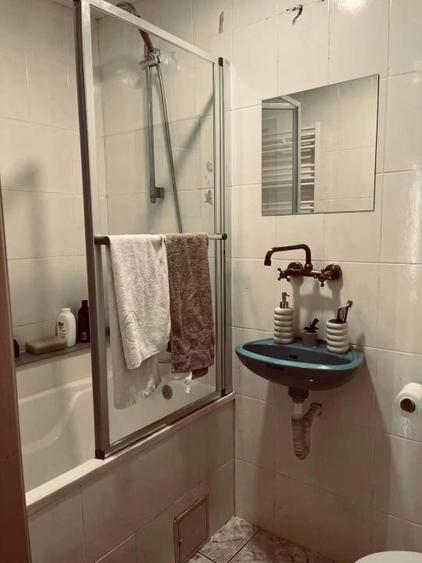 Garsonieră decomandată, mobilată în Cetate
