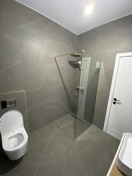 Casă cu 4 camere în Valea Adâncă