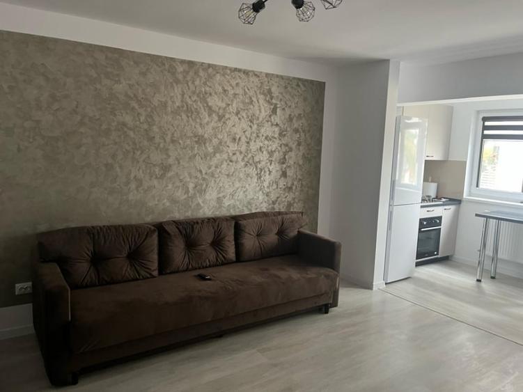 Apartament cu 3 camere decomandat în Păcurari