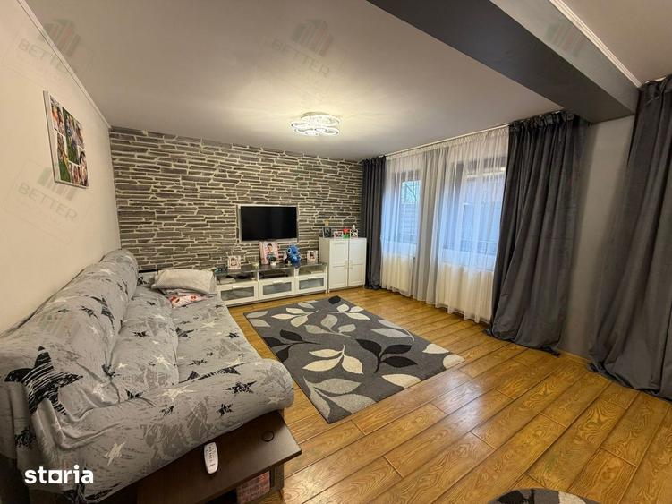 Casă cu 4 camere cu Teren 230 Mp în Glina