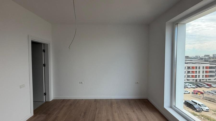 Apartament cu 3 camere semidecomandat în Pipera