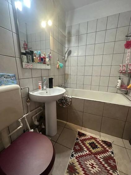 Apartament cu 2 camere semidecomandat în Republicii