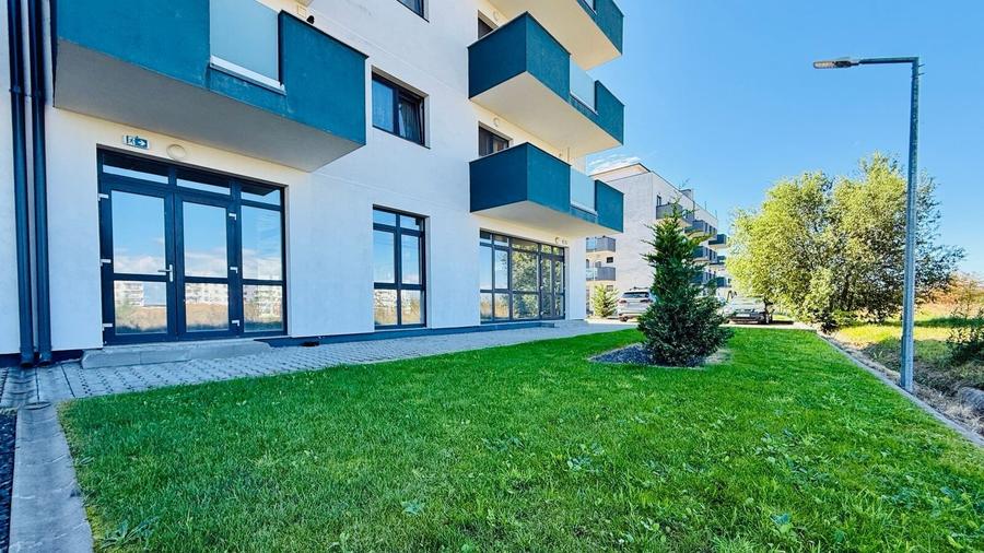 Spațiu comercial, de 259 mp, în Periferie
