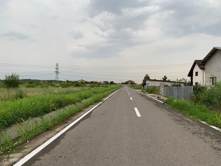 Teren de 1044 mp, în Cornetu