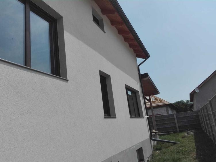 Casă cu 4 camere în Sebeș