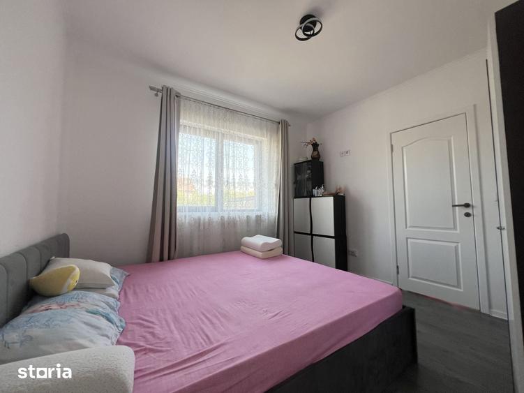 Casă cu 3 camere cu Teren 300 Mp în Sânmihaiu Român