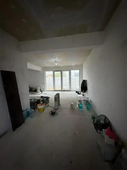 Casă cu 3 camere cu Teren 427 Mp în Central