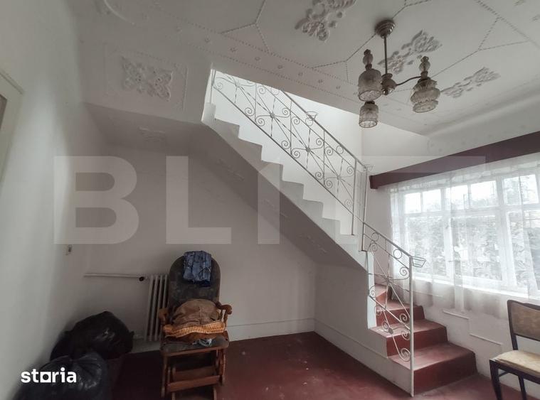 Casă cu 4 camere cu Teren 1100 Mp în Central