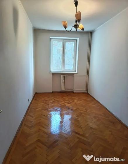Apartament cu 3 camere decomandat în George Enescu