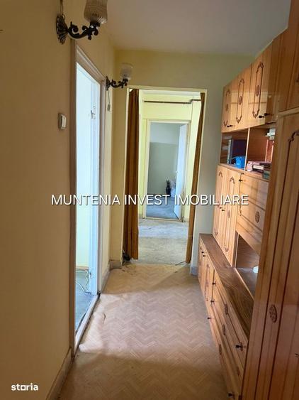 Apartament cu 2 camere semidecomandat, mobilat în Trivale