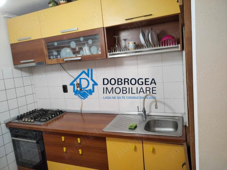 Apartament cu 3 camere decomandat în E3