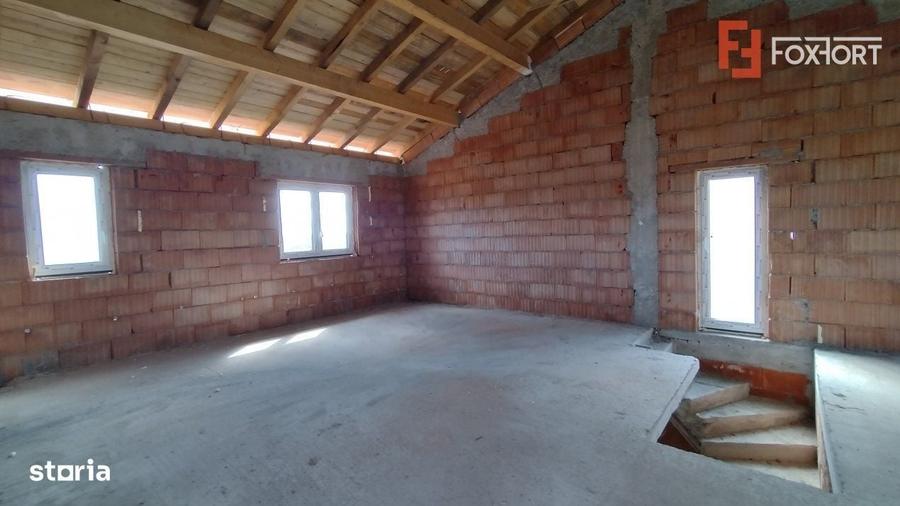 Casă cu 4 camere în Exterior Est