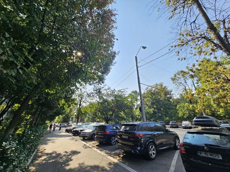 Apartament cu 2 camere semidecomandat, mobilat în Tineretului